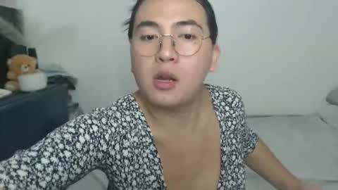 bella online show from April 9, 11:49 am