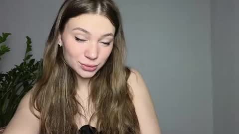 Flora online show from March 17, 4:12 pm