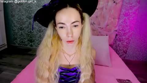 golden girl   online show from October 31, 2:01 am