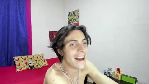 Snapshot of golden_ryan chatting on September 26, 6:10 am Jmmmm online show from September 26, 6:10 am