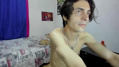 Snapshot of golden_ryan chatting on October 6, 9:10 pm Jmmmm online show from October 6, 9:10 pm