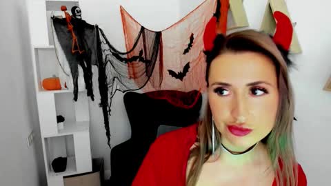 Olivia online show from October 31, 5:08 am