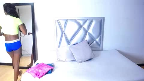 goldenn_ass1 online show from January 6, 3:43 am