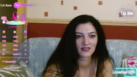Snapshot of goldgirl89763 chatting on September 19, 1:43 am goldgirl89763 online show from September 19, 1:43 am