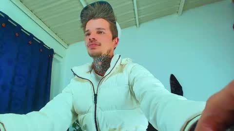 Goldy Loyal93 online show from September 19, 8:40 am