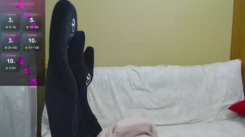 Elizabeth Effie online show from December 6, 6:00 pm