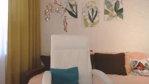 Good GlamorGirl online show from December 14, 8:02 am