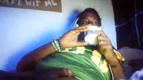 Snapshot of goonergreen chatting on October 20, 7:57 am GoonerGreen online show from October 20, 7:57 am