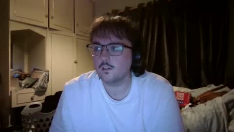 goonerpiggie online show from November 1, 5:45 pm