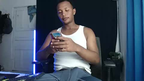 Snapshot of goos_cum chatting on February 1, 7:05 am Goos online show from February 1, 7:05 am