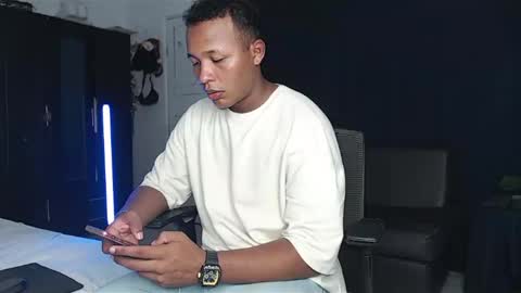 Snapshot of goos_cum chatting on January 12, 7:00 am Goos online show from January 12, 7:00 am
