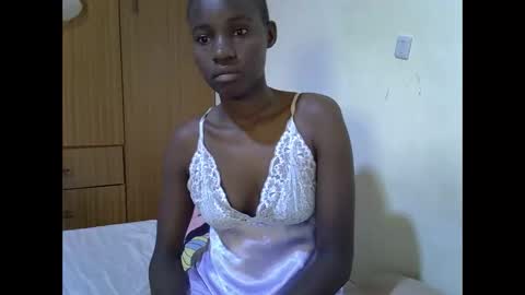 Snapshot of gorgeous_maya1 chatting on October 12, 3:10 am gorgeous_maya1 online show from October 12, 3:10 am