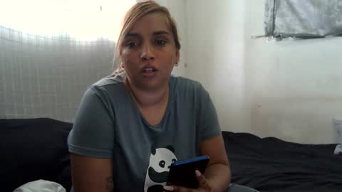 gorgeouslips10 online show from March 12, 11:25 am