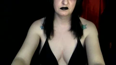Snapshot of goth_kitten_uwu chatting on December 30, 2:53 am Kitten online show from December 30, 2:53 am