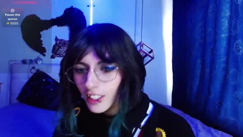 goth_minerva online show from September 15, 1:56 pm