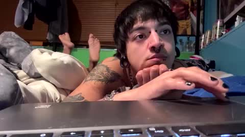 Gothboitoy online show from December 31, 9:21 am