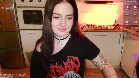 Snapshot of gothkittys chatting on October 18, 6:23 pm traumfrau Kira angel face devil eyes I SELL A LOT VIDEO IN GALLERY online show from October 18, 6:23 pm