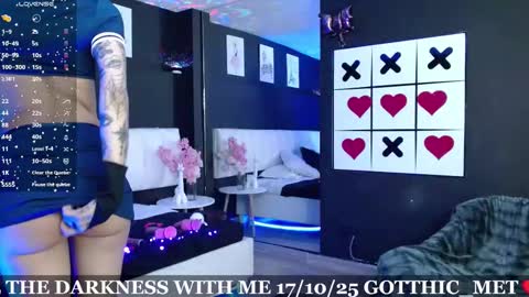 Snapshot of gotthic_met chatting on October 19, 4:50 am Meredith Alessandra online show from October 19, 4:50 am