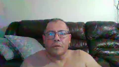 govergara24 online show from March 14, 11:53 pm