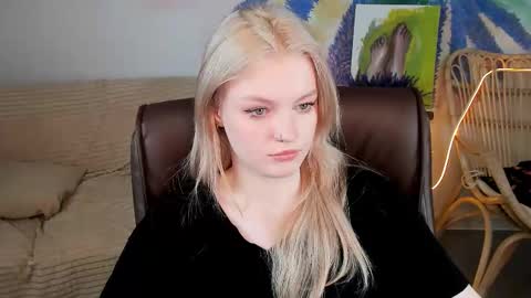 Snapshot of graceglamour chatting on March 12, 11:20 am Grace Glamour online show from March 12, 11:20 am