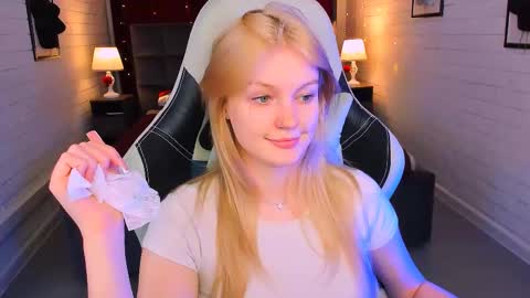 Snapshot of graceglamour chatting on February 25, 11:54 am Grace Glamour online show from February 25, 11:54 am