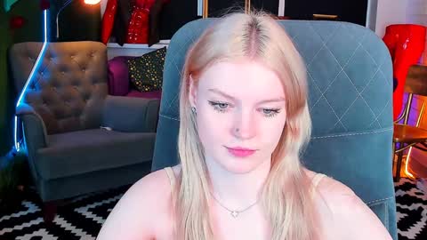 Snapshot of graceglamour chatting on February 5, 8:21 am Grace Glamour online show from February 5, 8:21 am