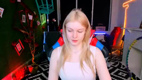 Snapshot of graceglamour chatting on February 26, 5:46 am Grace Glamour online show from February 26, 5:46 am