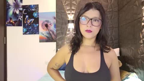Snapshot of graceymilf999 chatting on September 26, 11:40 am Gracey Milf online show from September 26, 11:40 am