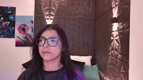 Snapshot of graceymilf999 chatting on October 14, 11:13 am Gracey Milf online show from October 14, 11:13 am