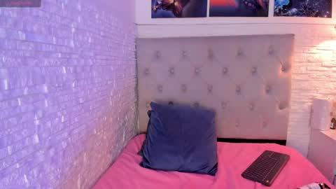 Snapshot of graceymilf999 chatting on February 28, 2:31 pm Gracey Milf online show from February 28, 2:31 pm