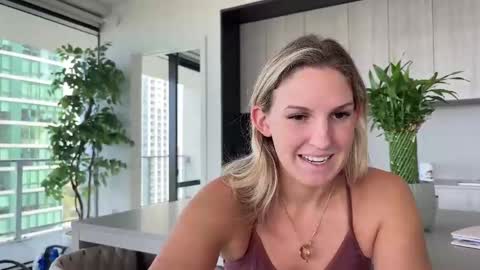 Snapshot of graciemae_baexx chatting on September 21, 7:18 pm Gracie Mae online show from September 21, 7:18 pm