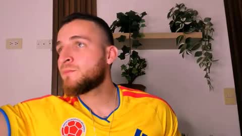 Juan online show from November 20, 1:26 am