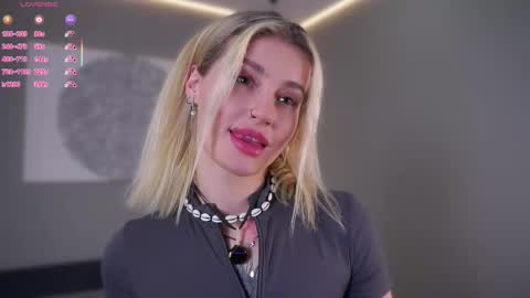 Kelly online show from February 17, 1:54 pm