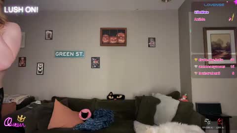 SexQueen Nikki online show from April 25, 4:36 am