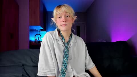 Snapshot of gregory_byyrd chatting on December 12, 9:04 pm Greg-independent model online show from December 12, 9:04 pm