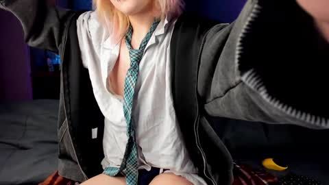 Snapshot of gregory_byyrd chatting on January 24, 8:00 pm Greg-independent model online show from January 24, 8:00 pm