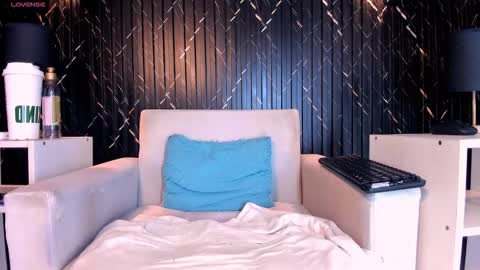 GregorySforza online show from October 3, 2:58 pm