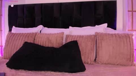 Greta Velvet  online show from January 18, 8:18 pm