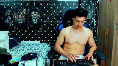 griego01 online show from May 8, 6:52 am