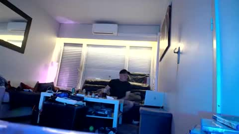 grives13 online show from April 18, 2:35 am