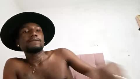 guapoj online show from February 19, 8:10 pm