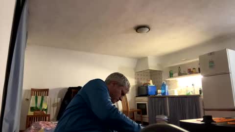 guardiannif_ online show from December 22, 5:42 pm