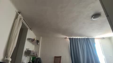 guardiannif_ online show from April 17, 9:11 am