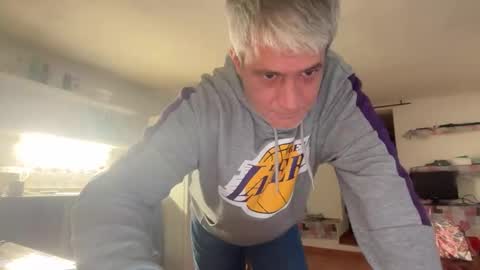 guardiannif_ online show from February 5, 5:27 pm