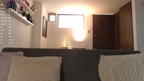 Snapshot of guccipussy1 chatting on October 9, 7:52 pm Elena online show from October 9, 7:52 pm