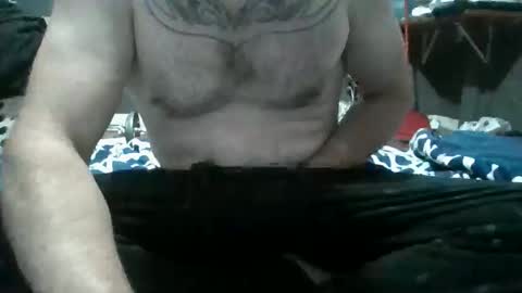 Snapshot of gunrunner253 chatting on October 11, 9:47 am gunrunner253 online show from October 11, 9:47 am