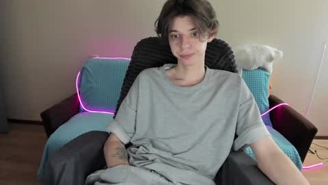 Snapshot of guy_liam1 chatting on February 1, 1:09 pm guy_liam1 online show from February 1, 1:09 pm