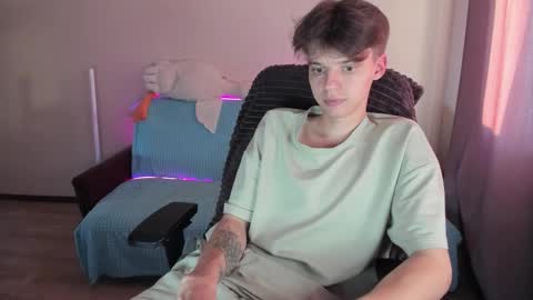 Snapshot of guy_liam1 chatting on September 26, 3:09 pm guy_liam1 online show from September 26, 3:09 pm