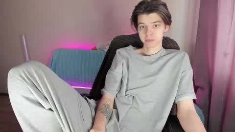Snapshot of guy_liam1 chatting on February 28, 8:09 am guy_liam1 online show from February 28, 8:09 am