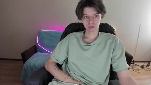 Snapshot of guy_liam1 chatting on January 8, 4:55 am guy_liam1 online show from January 8, 4:55 am